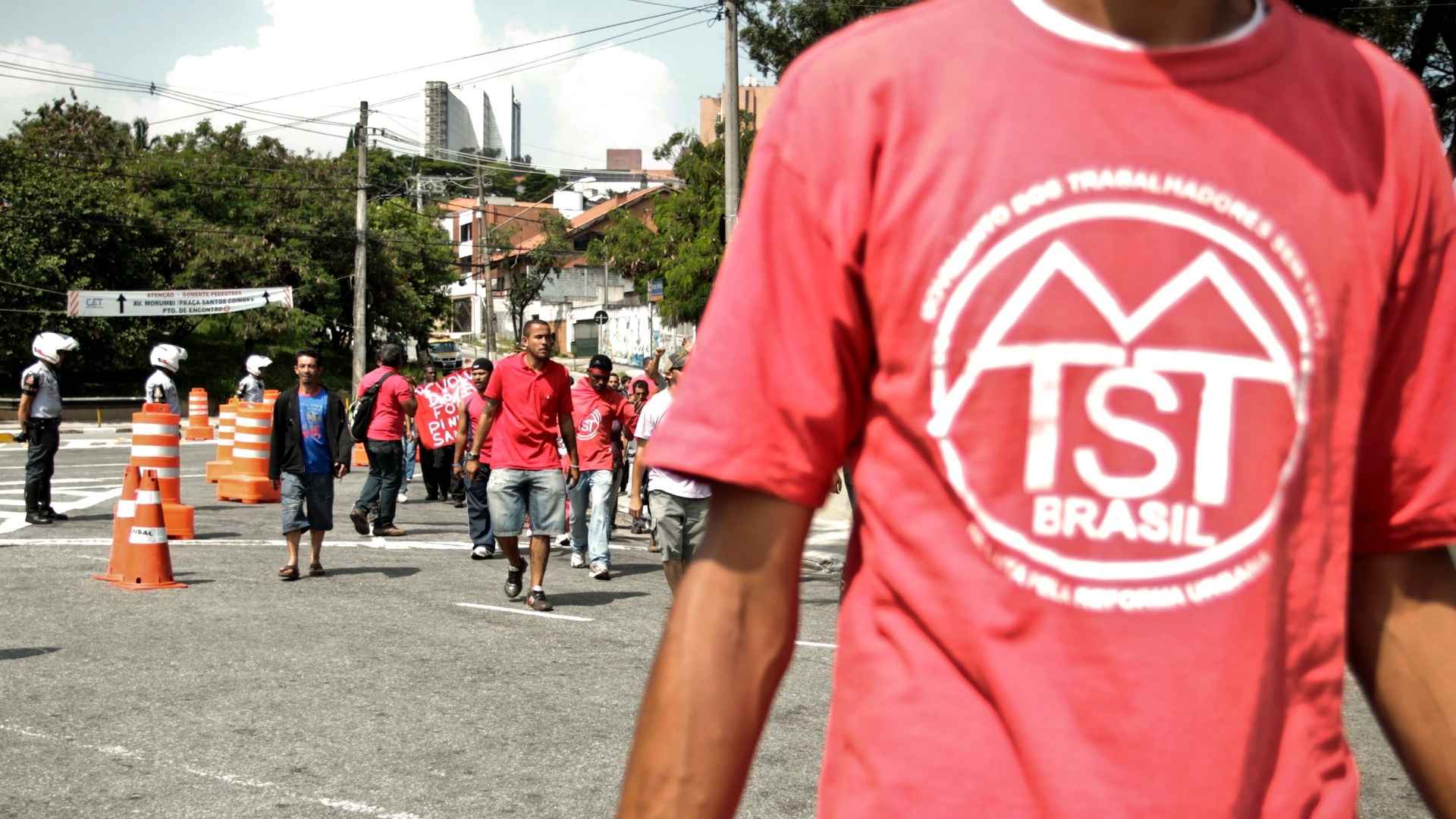 Fotos Sem teto protestam em São Paulo 02 04 2012 UOL Notícias