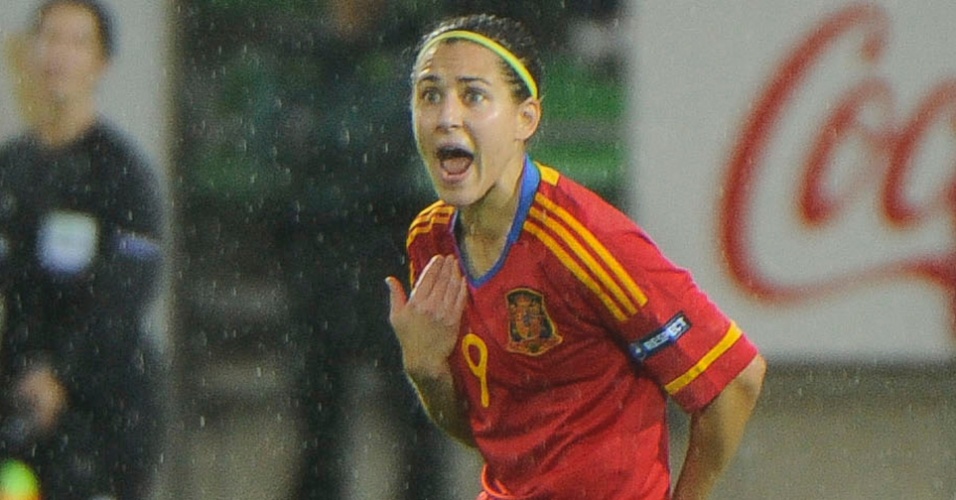 veronica-boquete-em-acao-na-eurocopa-feminina-em-outubro-deste-ano-1353350315069_956x500.jpg