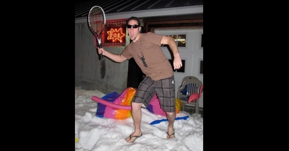 Fotos Em brincadeira da web, internautas usam trajes de banho no inverno; veja fotos 17/12