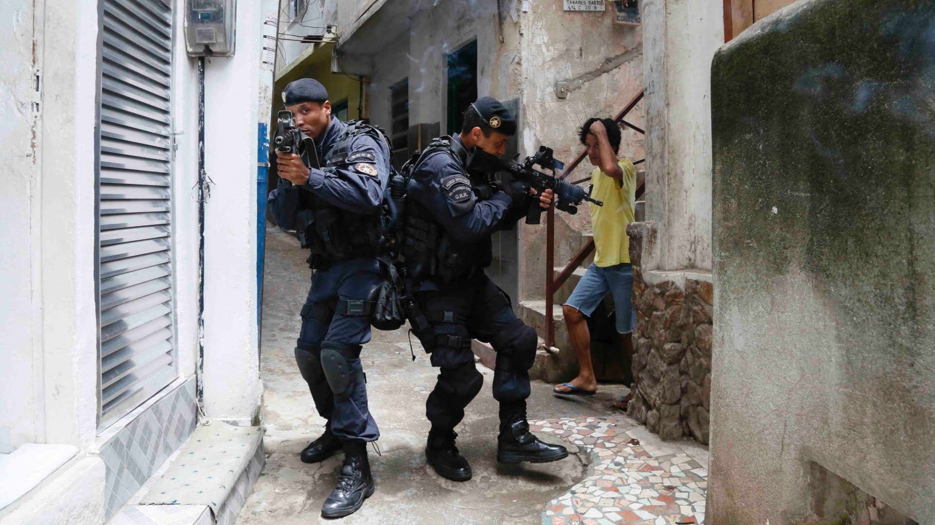 Policial Do Bope E Dois Suspeitos S O Mortos Em Opera O Em Morro Do