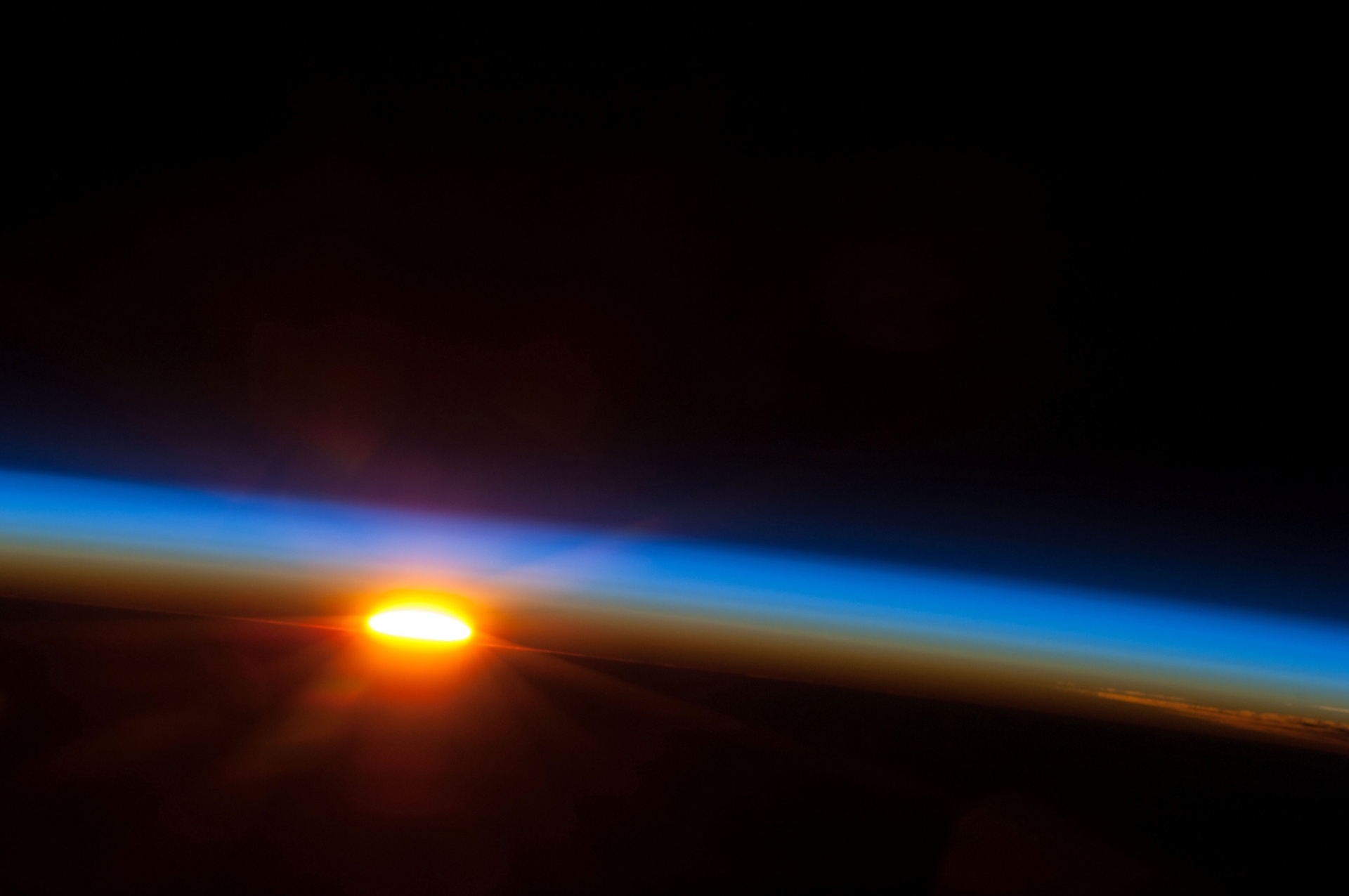 Fotos ISS Completa Cem Mil Voltas Em Torno Da Terra Veja Imagens fotos-iss-completa-cem-mil-voltas-em-torno-da-terra-veja-imagens