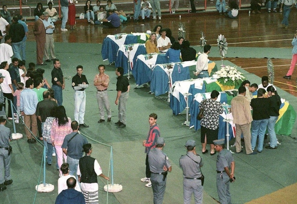 Morte dos Mamonas Assassinas completa 21 anos Notícias BOL