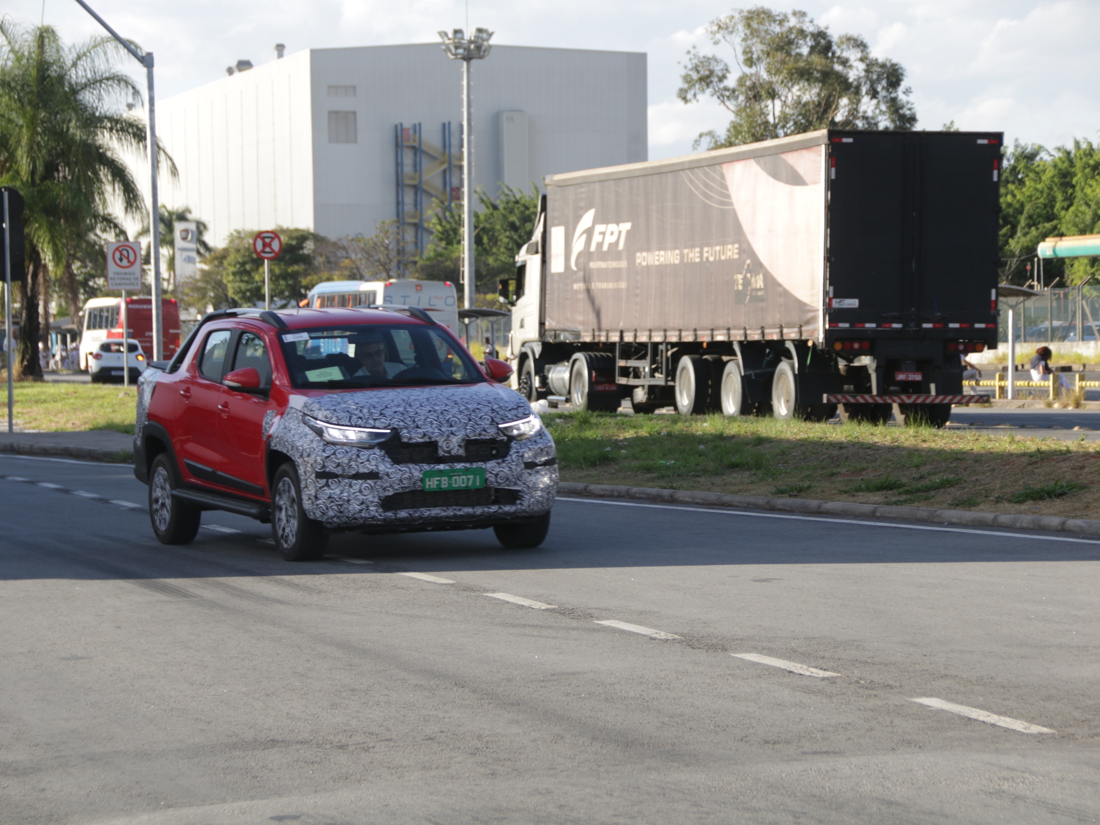 Fiat Strada 2024 - Carros na Web 