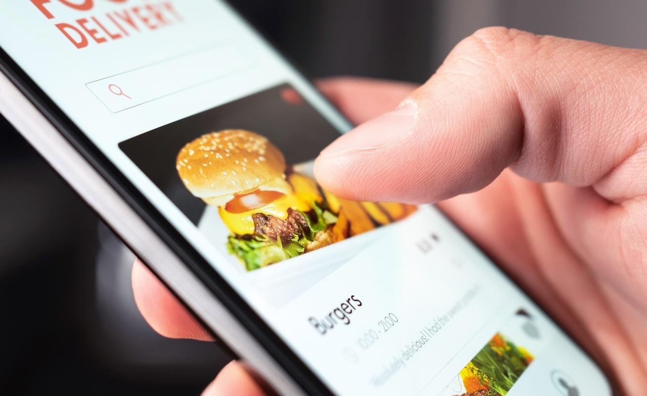 Aplicativos delivery: veja cinco apps para entrega de comida e produtos