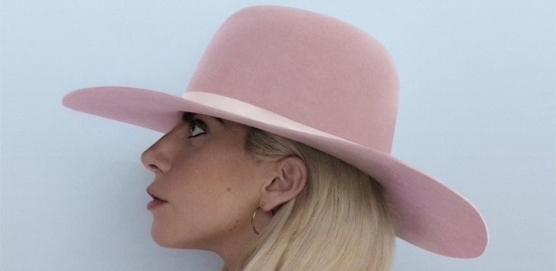 Lady Gaga anuncia título de novo disco que será lançando em outurbo