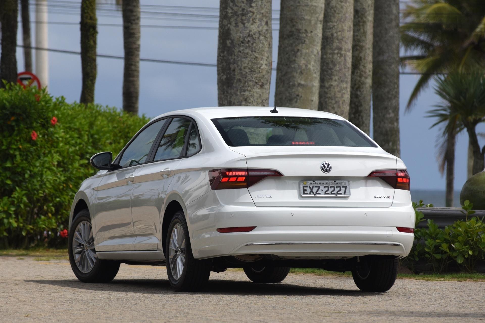Fotos veja detalhes do Volkswagen Jetta 250 TSI 2019