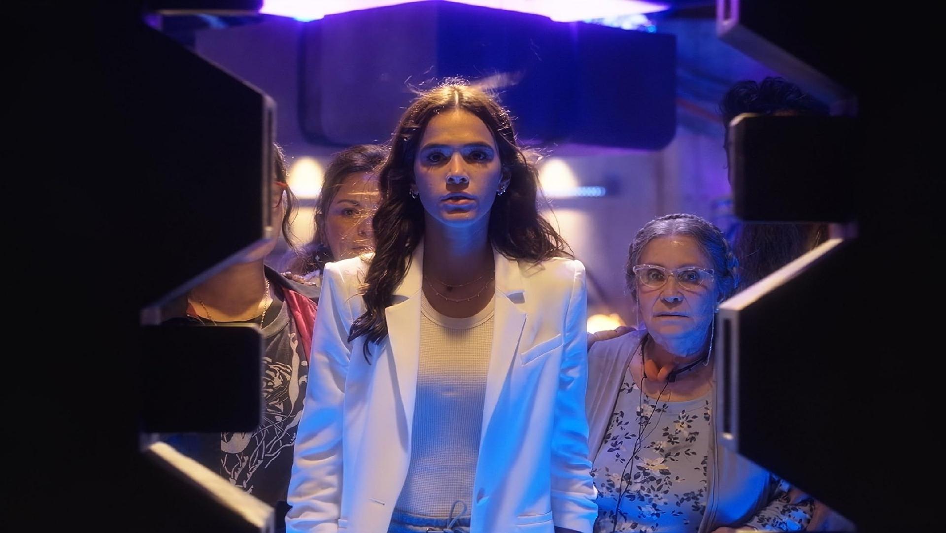 Bruna Marquezine: como é papel da atriz em Besouro Azul?