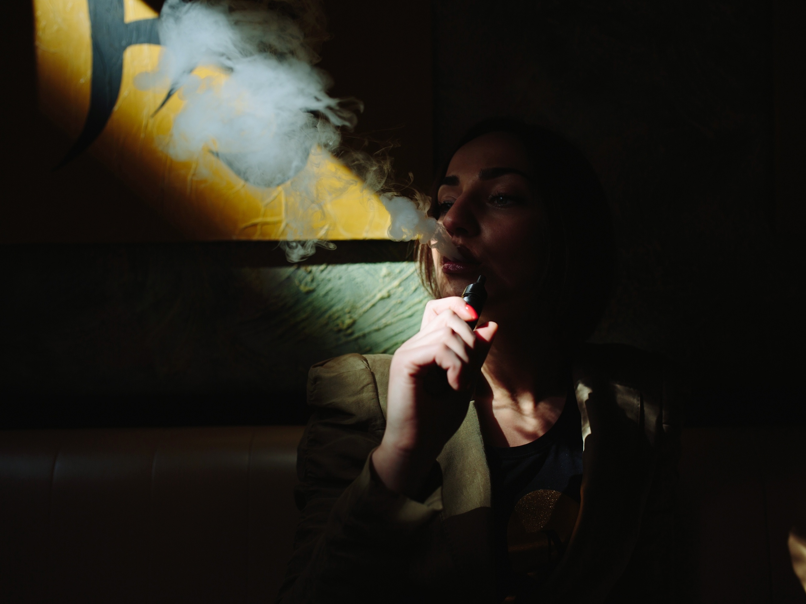 Lobby para mudar lei de venda do cigarro eletrônico esconde riscos à saúde