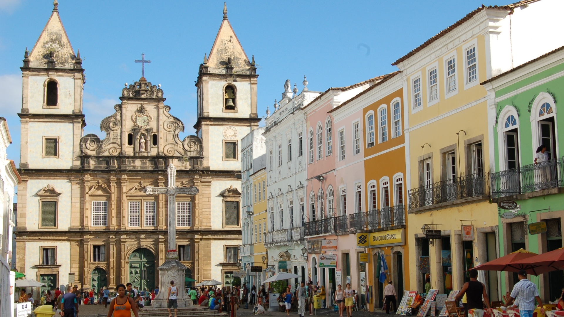 Fotos Ouro e religião contam a história do Brasil nas igrejas de