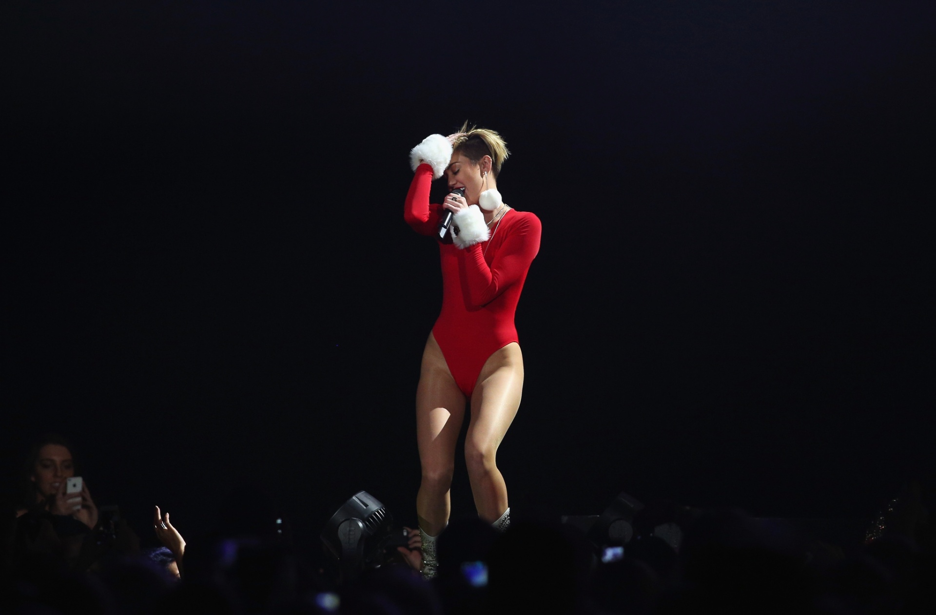 Fotos Miley Cyrus Show em Minnesota (EUA) (dezembro de 2013) 11/12