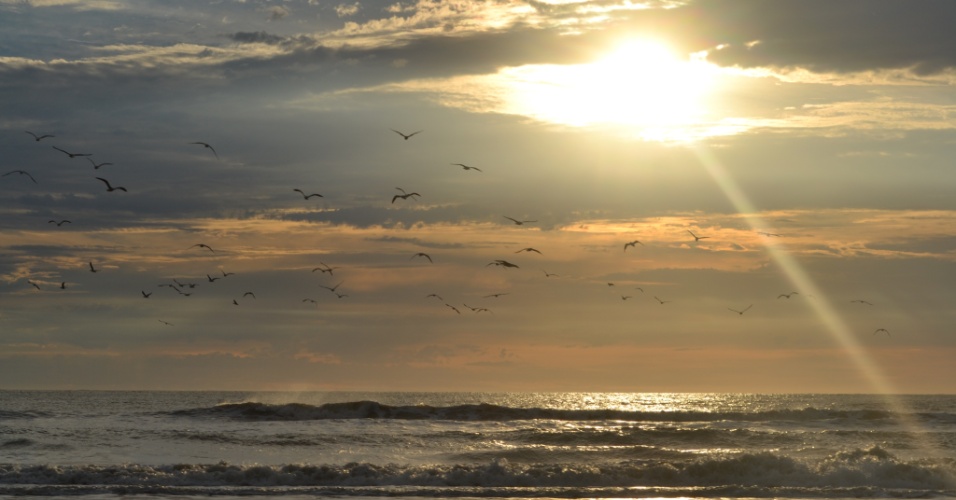 Caminhada na Praia do Cassino desvenda paisagens do litoral sul do Brasil Fotos UOL Viagem Caminhada na Praia do Cassino desvenda paisagens do litoral sul do Brasil Fotos UOL Viagem