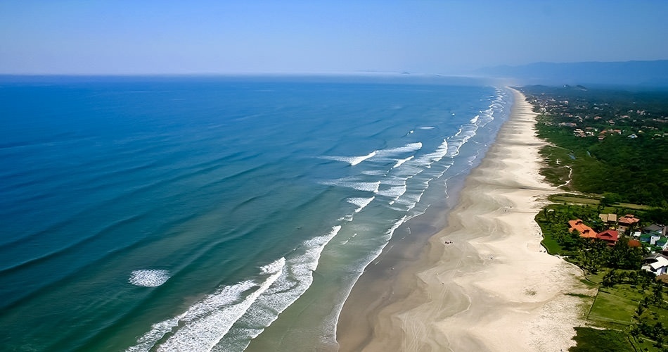 RioSantos surpreende com praias charmosas e roteiro para todos os