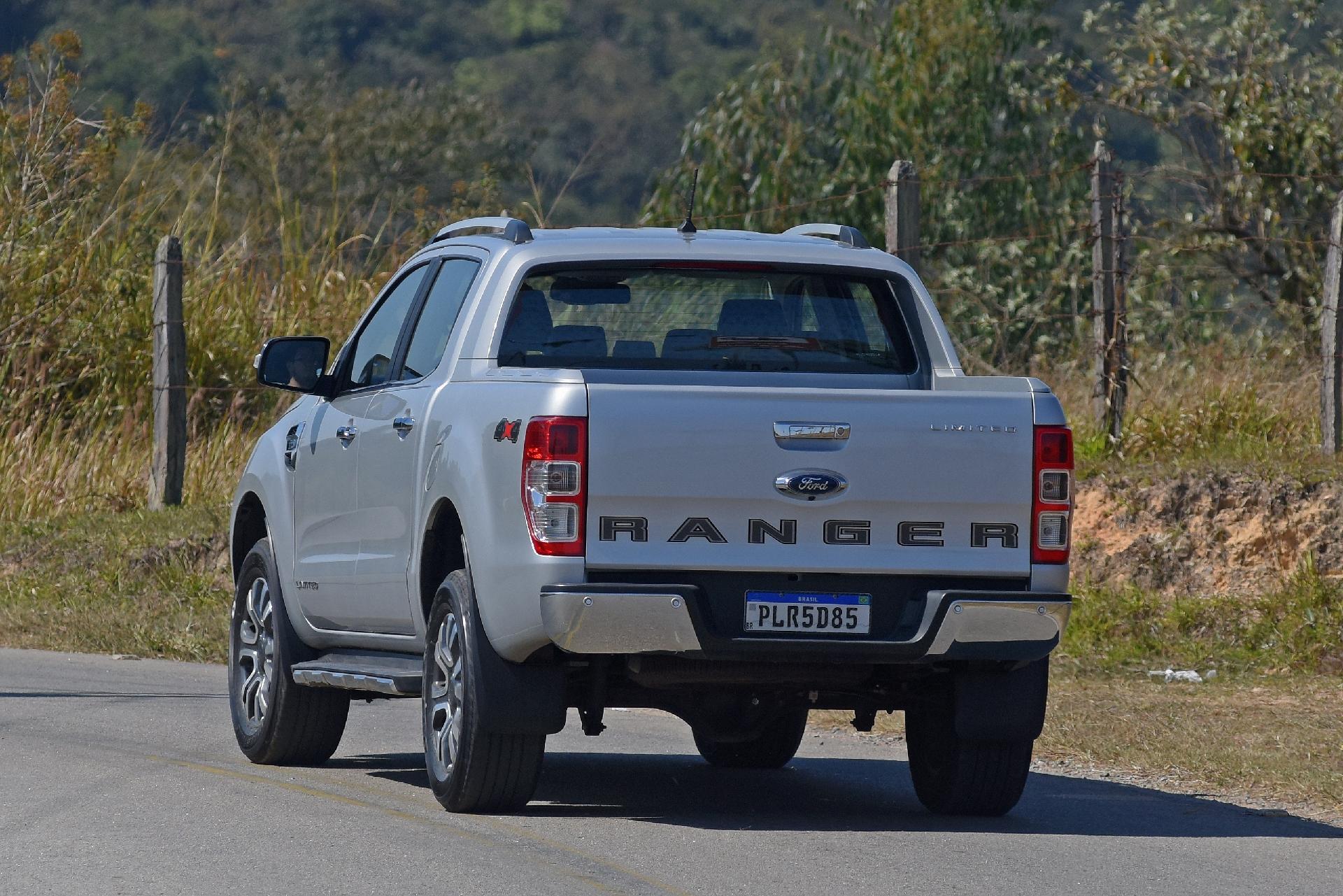 Duelo Chevrolet S10 X Ford Ranger 