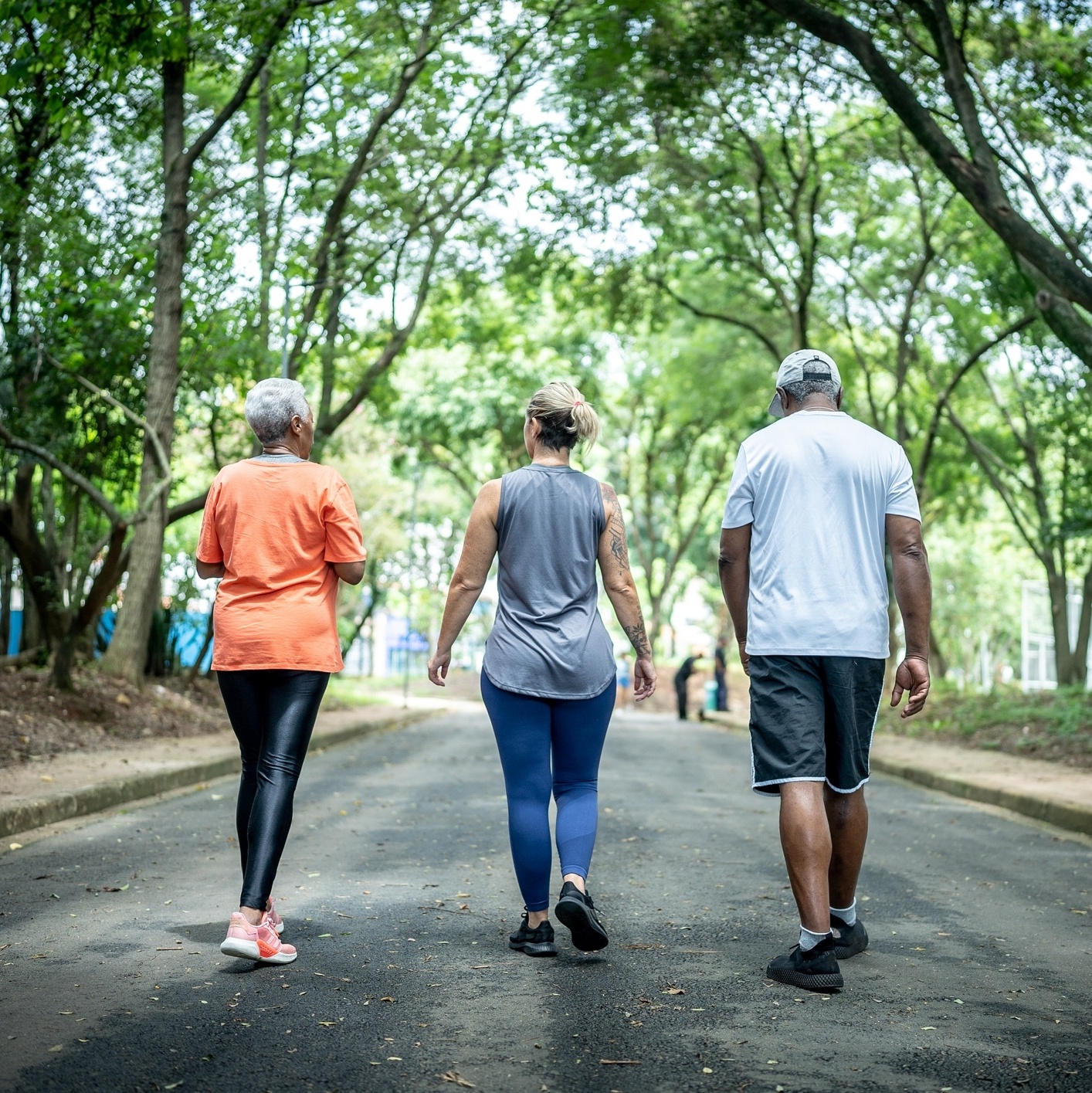 Exercícios: como manter vida fitness com filhos pequenos - 06/12/2023 -  Equilíbrio - Folha