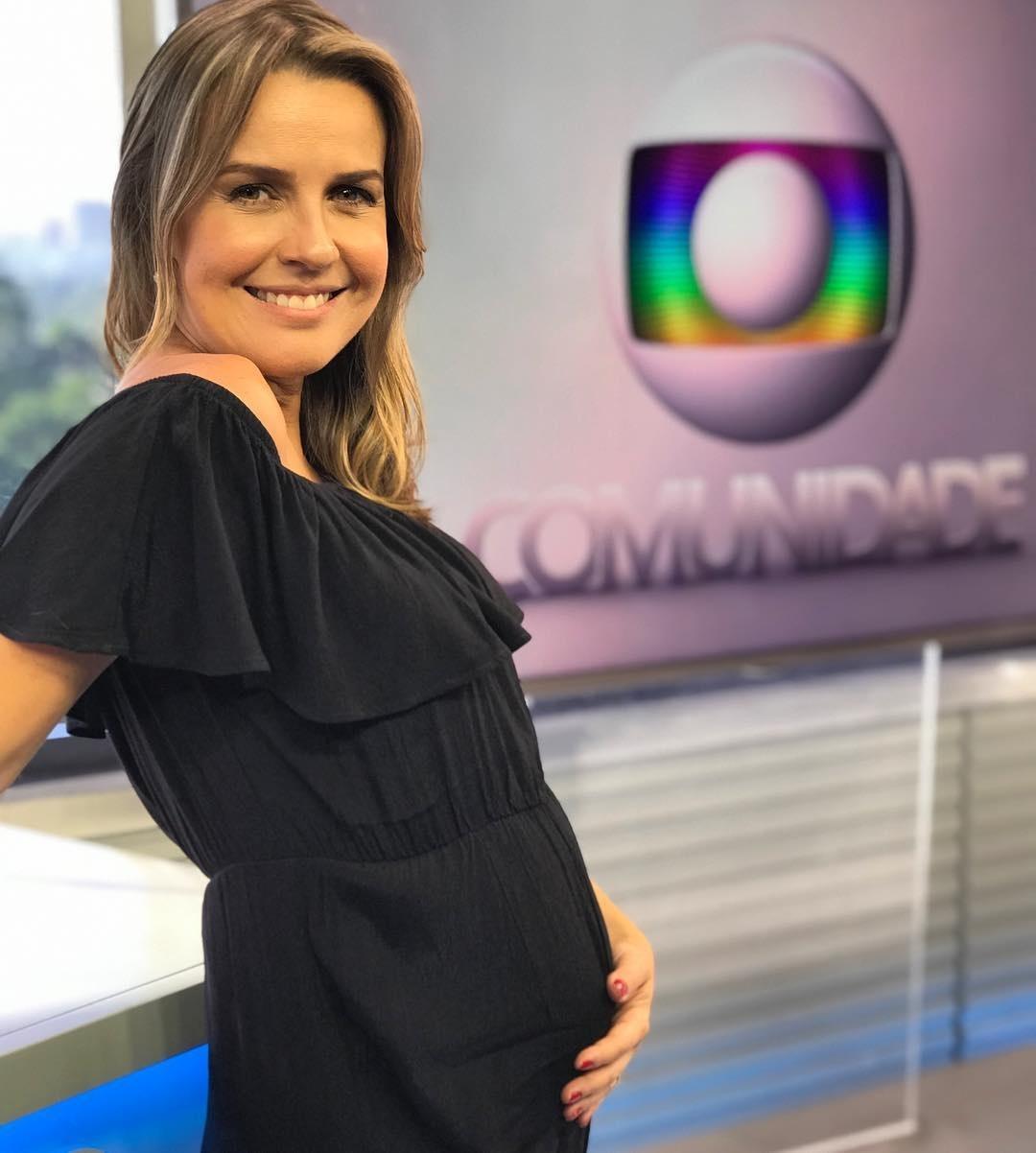 Apresentadora da Globo se emociona após reportagem de mulheres no