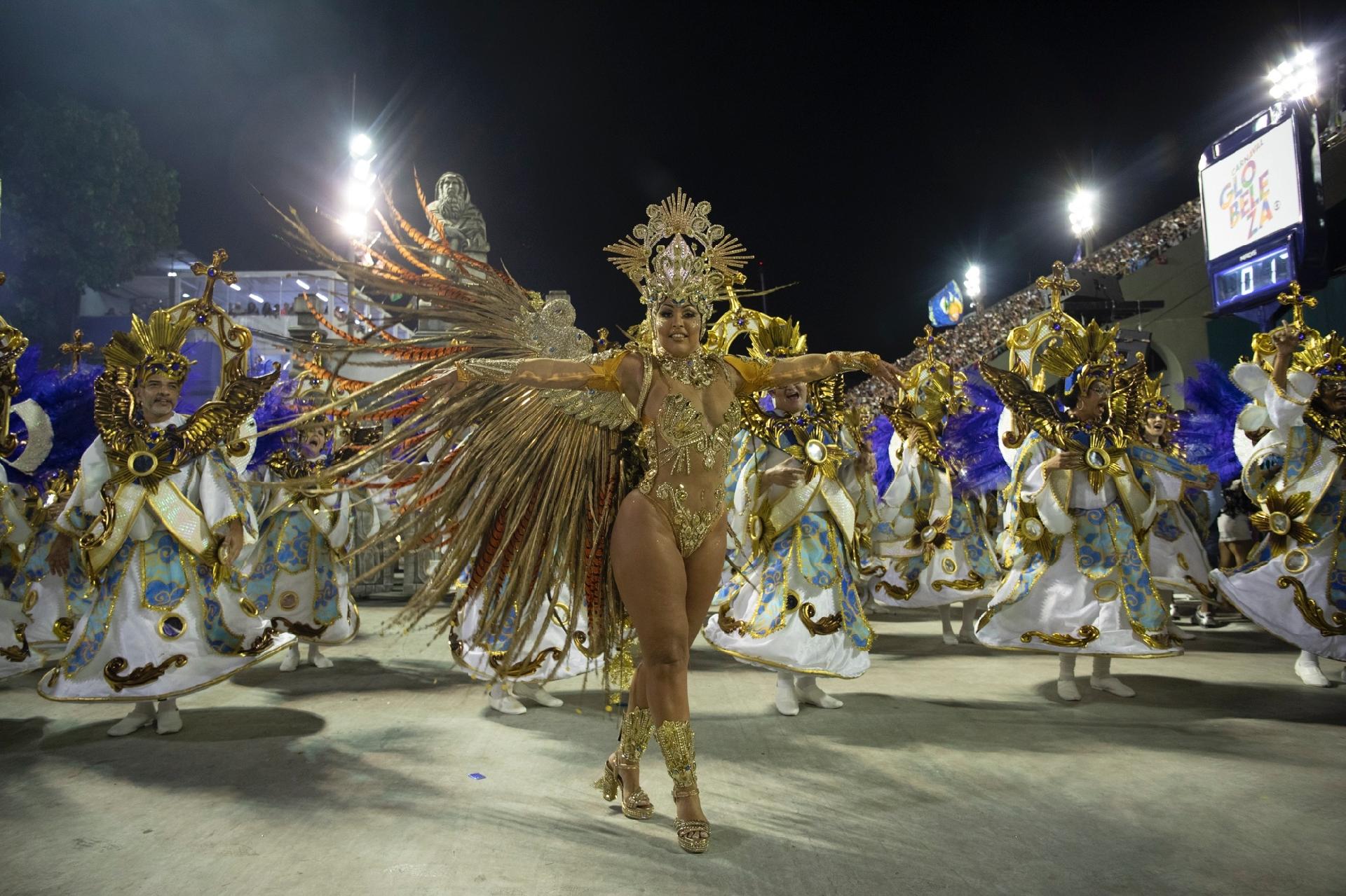 Carnaval 2020 Lexa Leva Tombo Em Estreia Como Rainha Da Bateria Da Unidos Da Tijuca