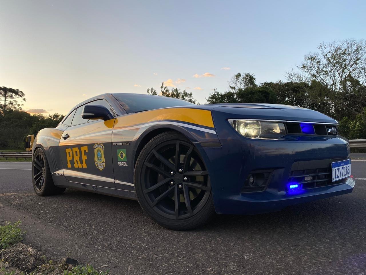 Chevrolet Camaro Vira Viatura Da PRF Após Ser Confiscado De Traficante