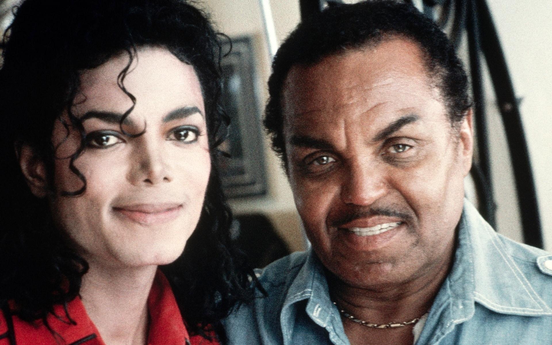 Joe Jackson pai e primeiro empresário de Michael Jackson morre aos 89