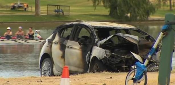 Ladra Bate E Carro Roubado Pega Fogo Em Pista Da F Na Austr Lia