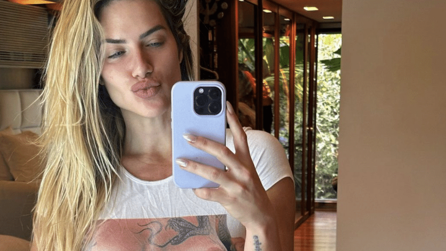 Giovanna Ewbank Posa Para Bruno Gagliasso De Topless