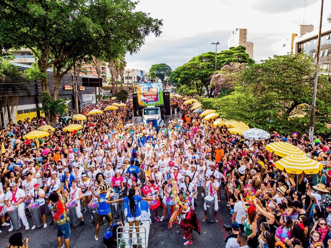 Está chegando a hora: Bloco de carnaval os D'SKOLADOS - Me