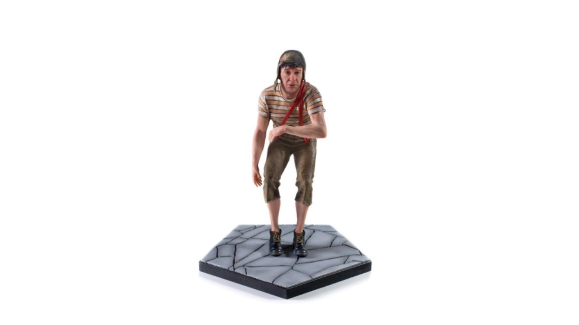 Estátua com piripaque do Chaves está à venda por R$ 360 - 10102017 -  UOL Start