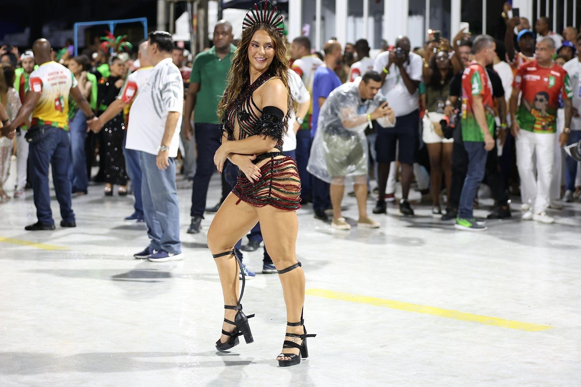 Carnaval Paolla Oliveira Samba Muito No Ensaio Da Grande Rio