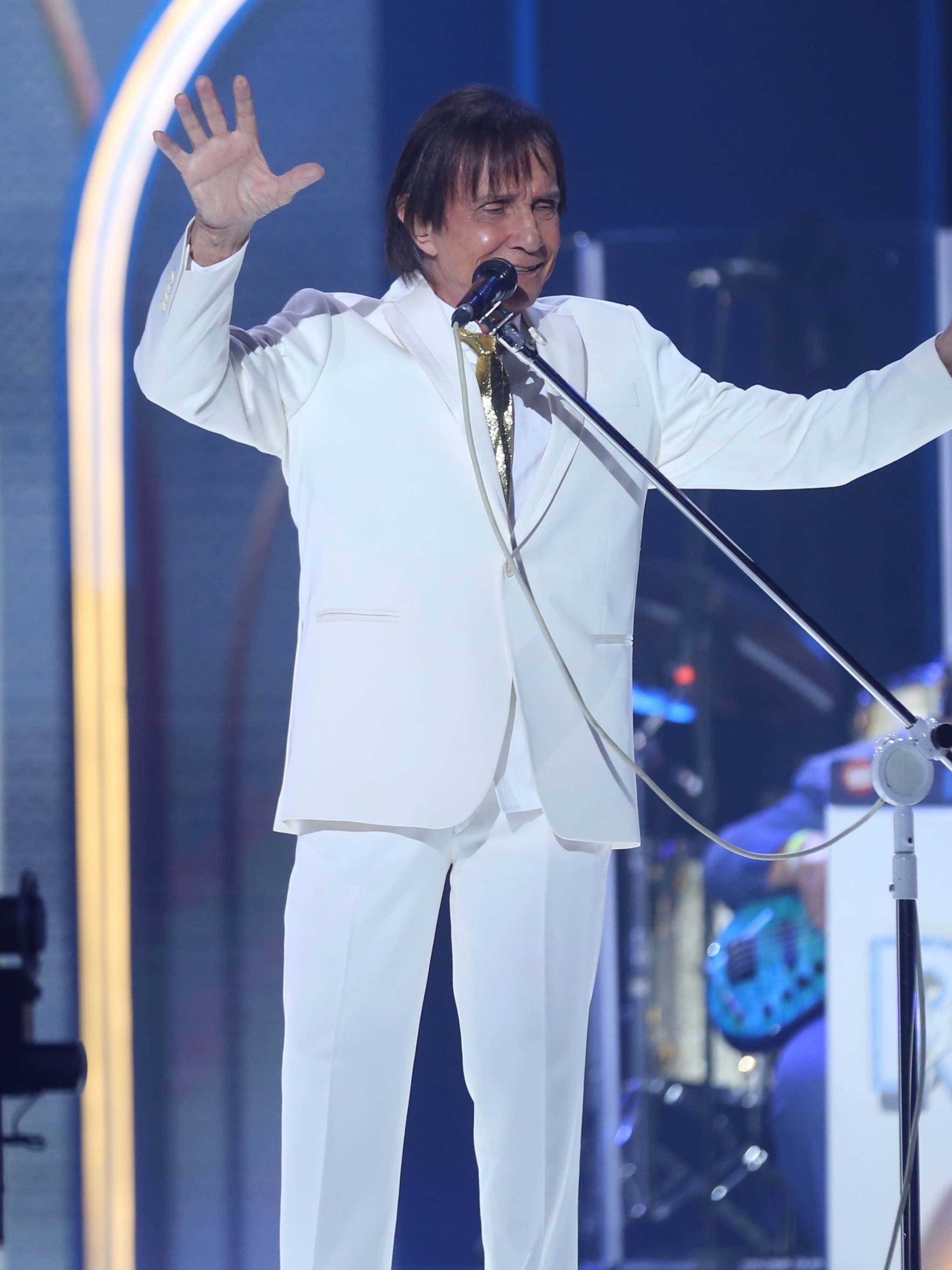 Roberto Carlos: como foi acidente que fez cantor perder parte da perna