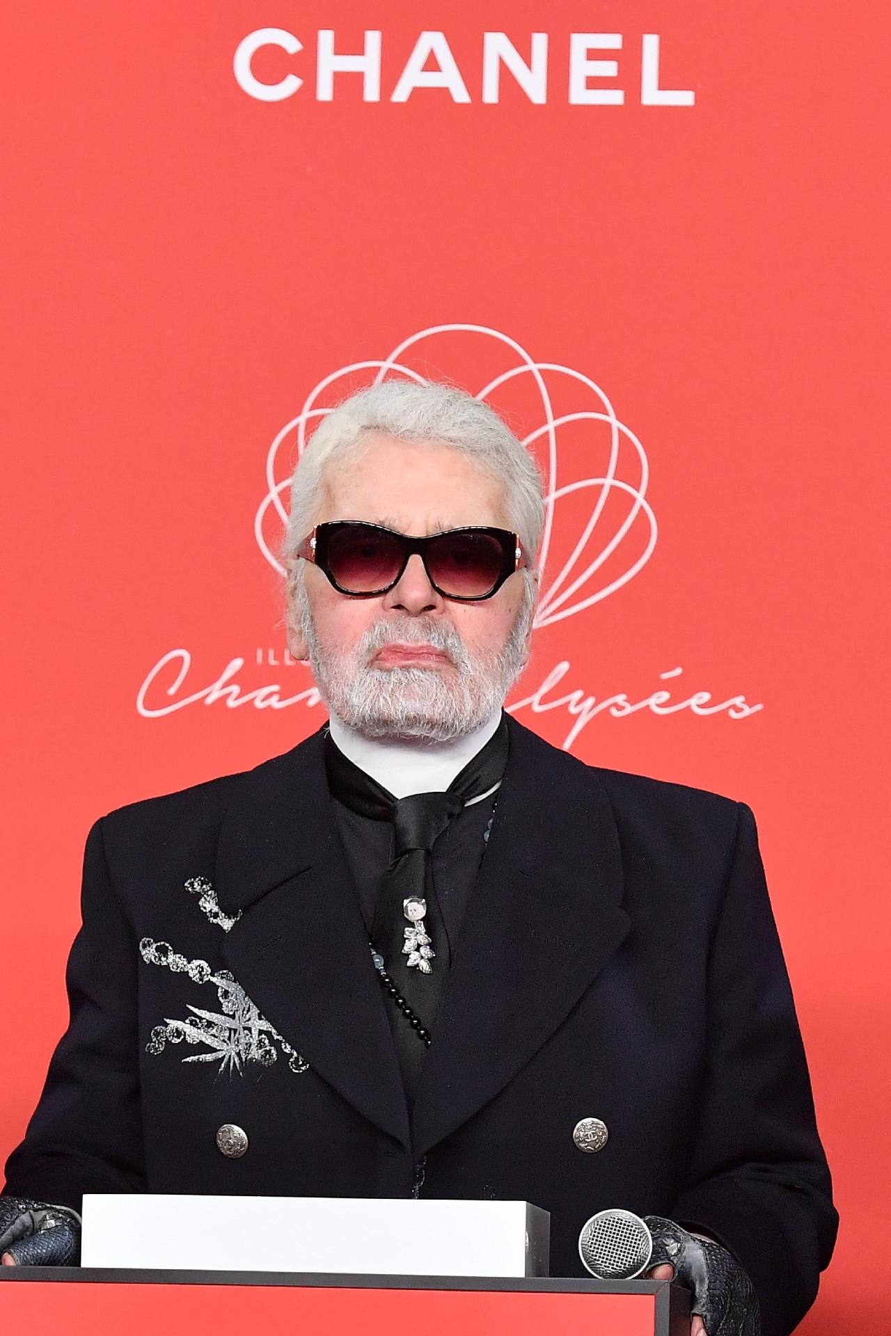 Fotos A carreira de Karl Lagerfeld em 10 imagens 19/02/2019 UOL