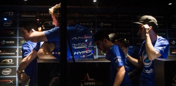 Time Brasileiro Surpreende E Vice Em Torneio Mundial De Counter