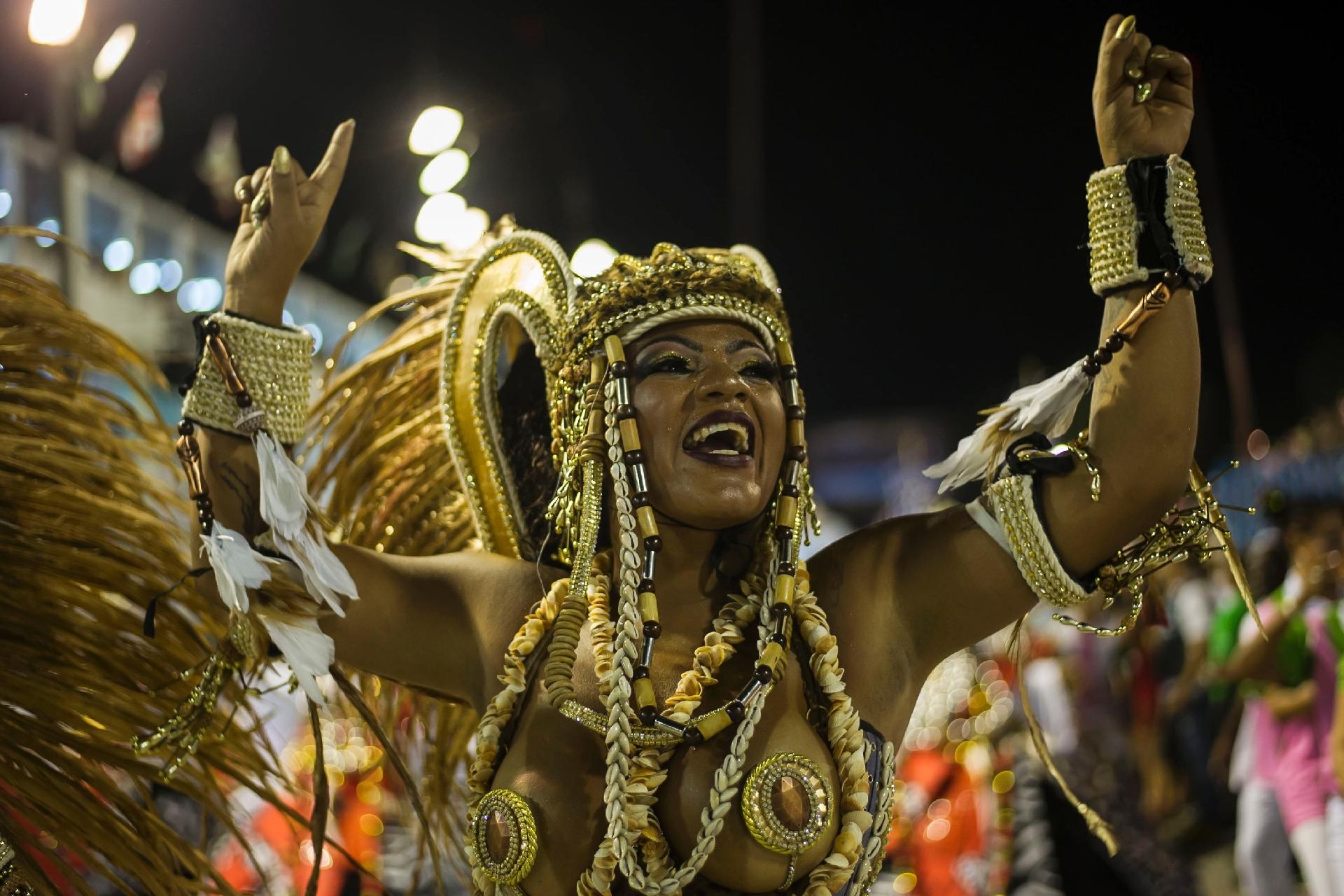 Fotos Carnaval Veja fotos do desfile da Estação Primeira de Mangueira no Carnaval de