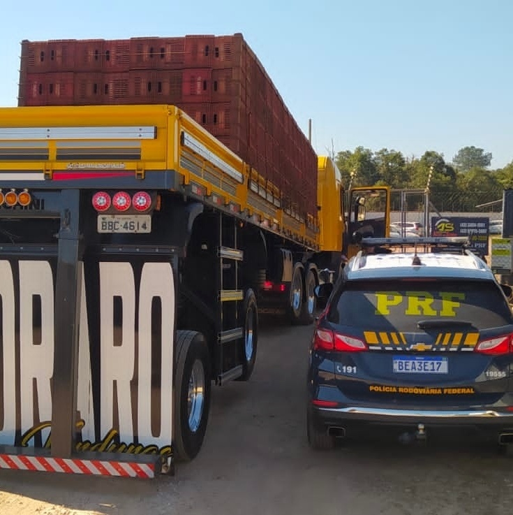 Caminhão arqueado:ministro promete vista grossa da PRF à moda polêmica