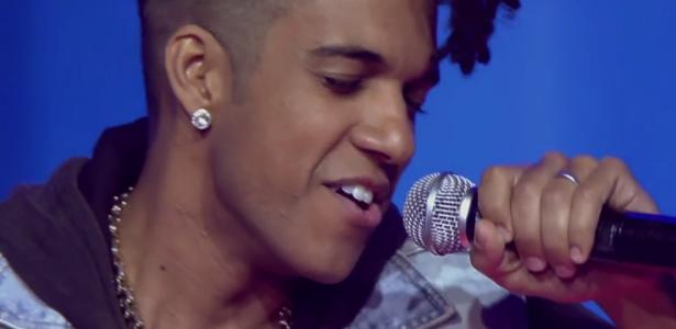 Vinicius D'Black | The Voice tem cantor conhecido em audição e público estranha