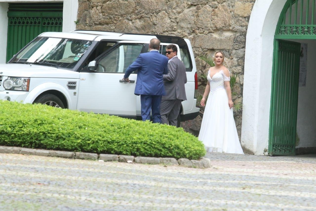 Após 11 Anos Juntos, Jayme Monjardim E Tânia Mara Se Casam No Rio - 01 ...