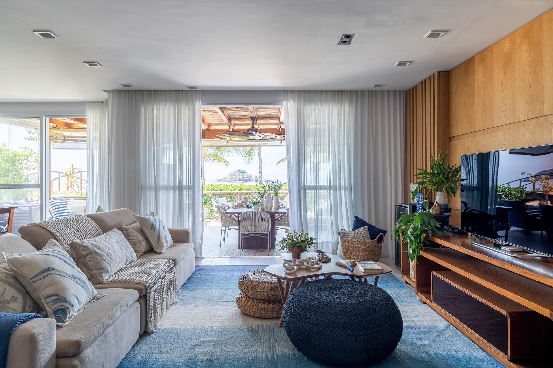 Fotos: Como esta casa 'pé na areia' ganhou clima mais fresco e rústico ...