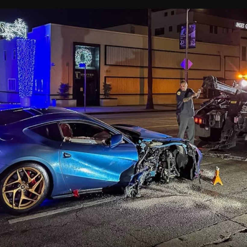 Caminhoneiro famoso rifa caminhão arqueado com 17 multas e 87