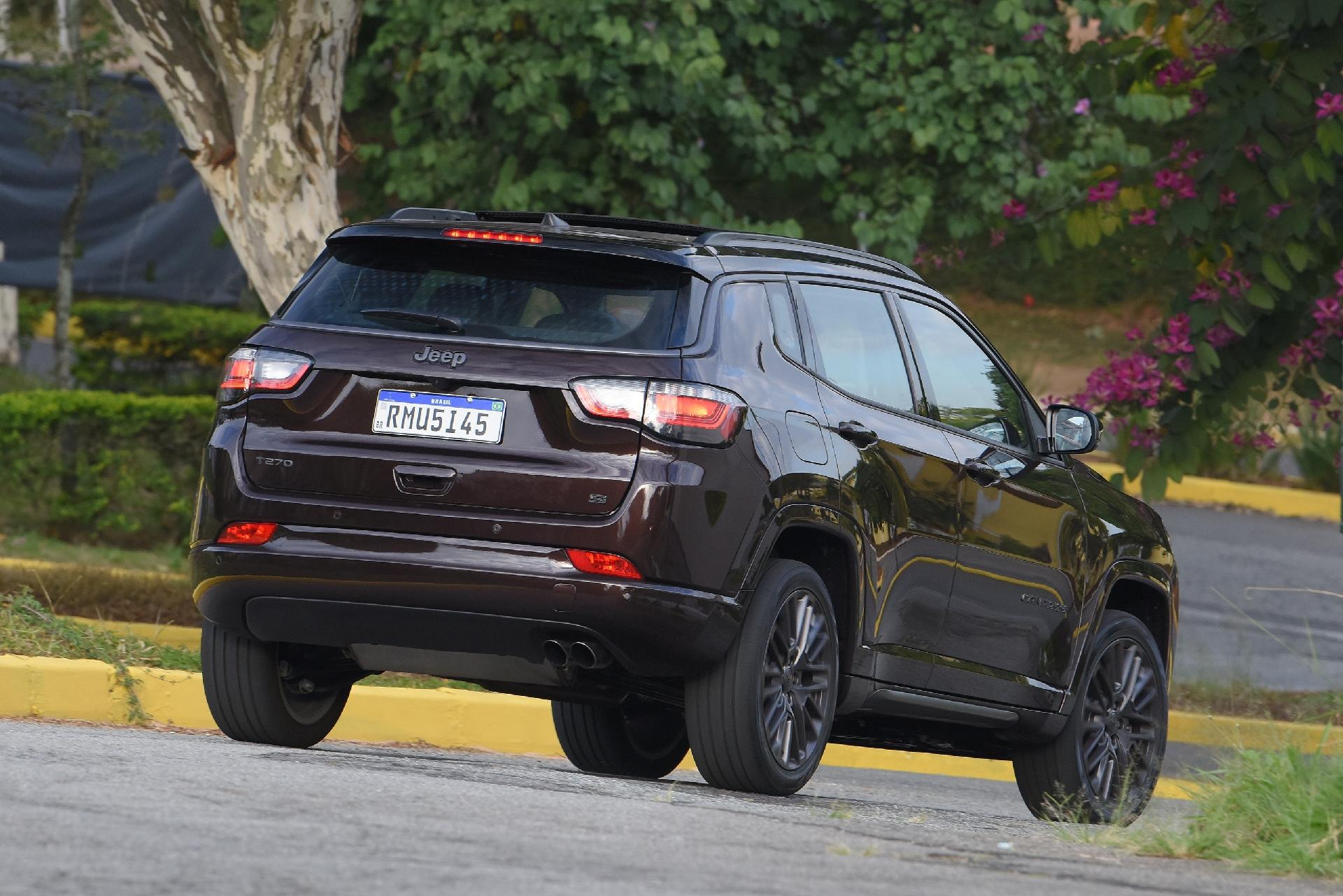 Jeep Compass x Toyota Corolla Cross qual o melhor SUV médio?