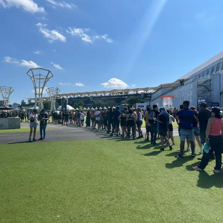 Primavera Sound 2023 P blico enfrenta filas para brindes