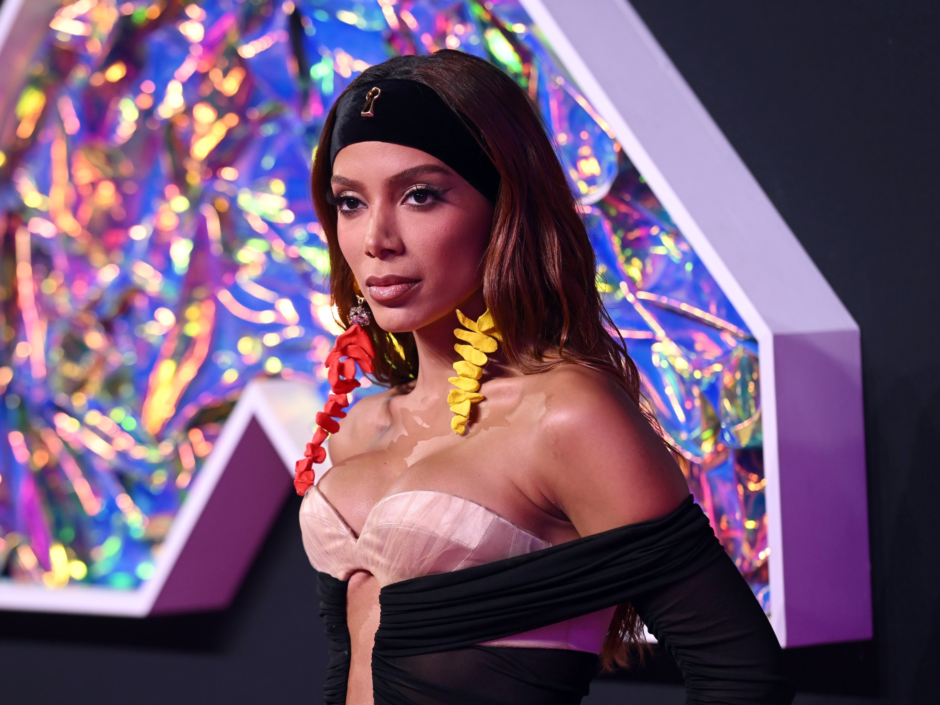 Central Anitta on X: 'Girl From Rio': confira a letra e a