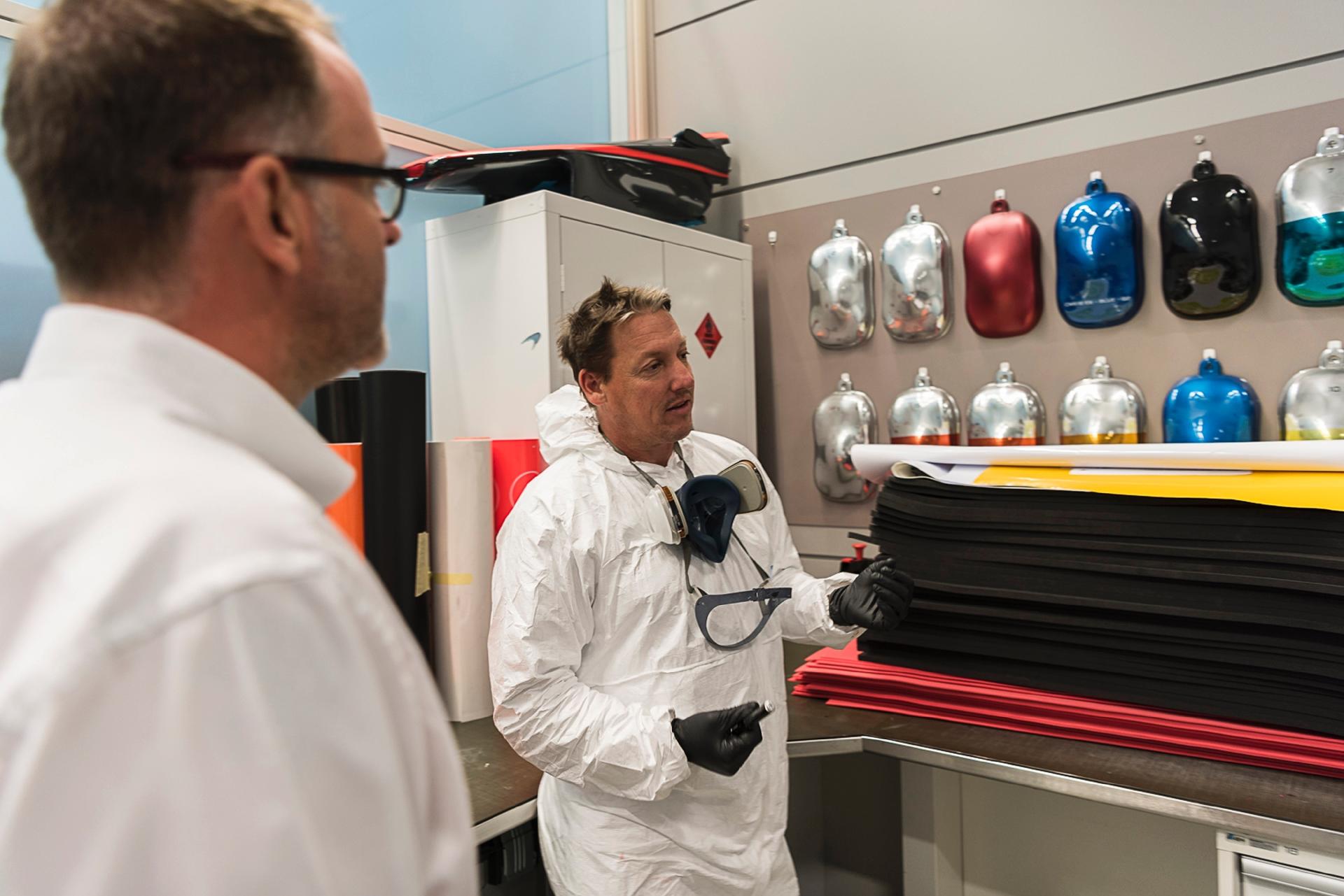 Da esperança ao fracasso série de TV fica um ano dentro da equipe McLaren 09/02/2018 UOL