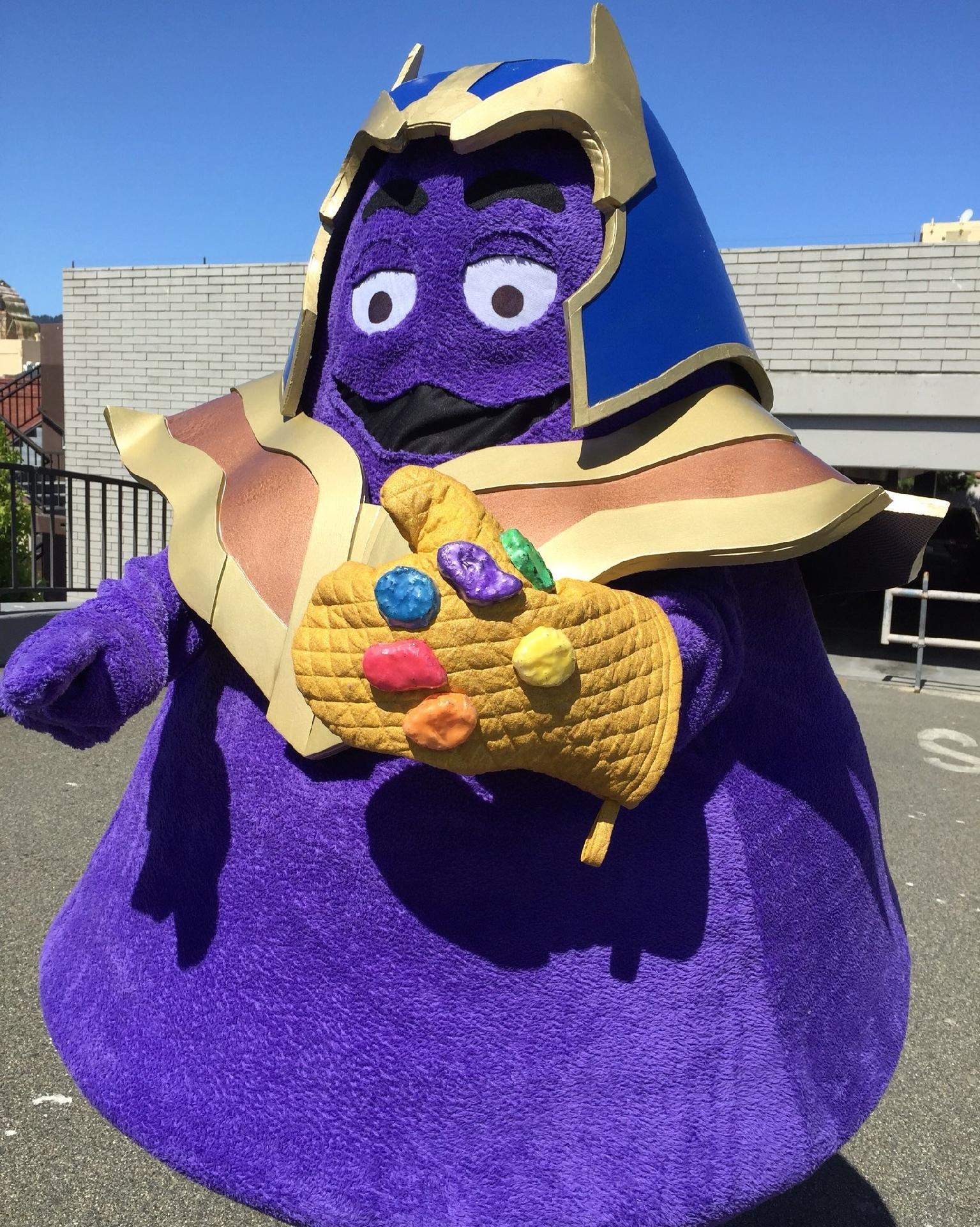 Haja criatividade: fã mistura personagem do McDonalds com Thanos em cosplay  - 05/07/2018 - UOL Entretenimento