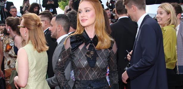 Marina Ruy Barbosa deixa seios à mostra em Cannes