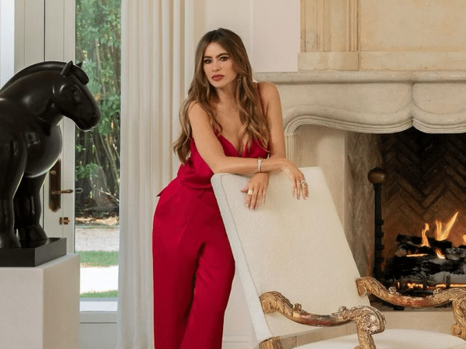 Caras  Sofia Vergara prova que um 'jumpsuit' pode mesmo ser a