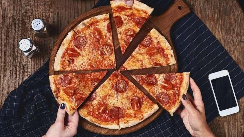 Começou fazendo pizza em casa e entregando a pé; hoje fatura R$ 22,6 mi -  27/12/2017 - UOL Economia