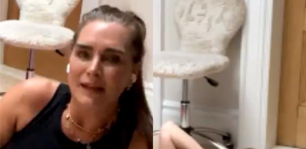 Aos 55 Anos Brooke Shields Ostenta Boa Forma Em Treino Caseiro 10 12