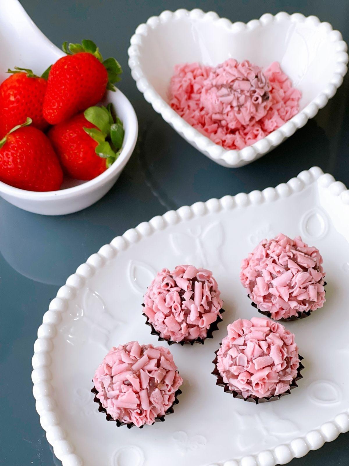 Brigadeiro de frutas vermelhas-image