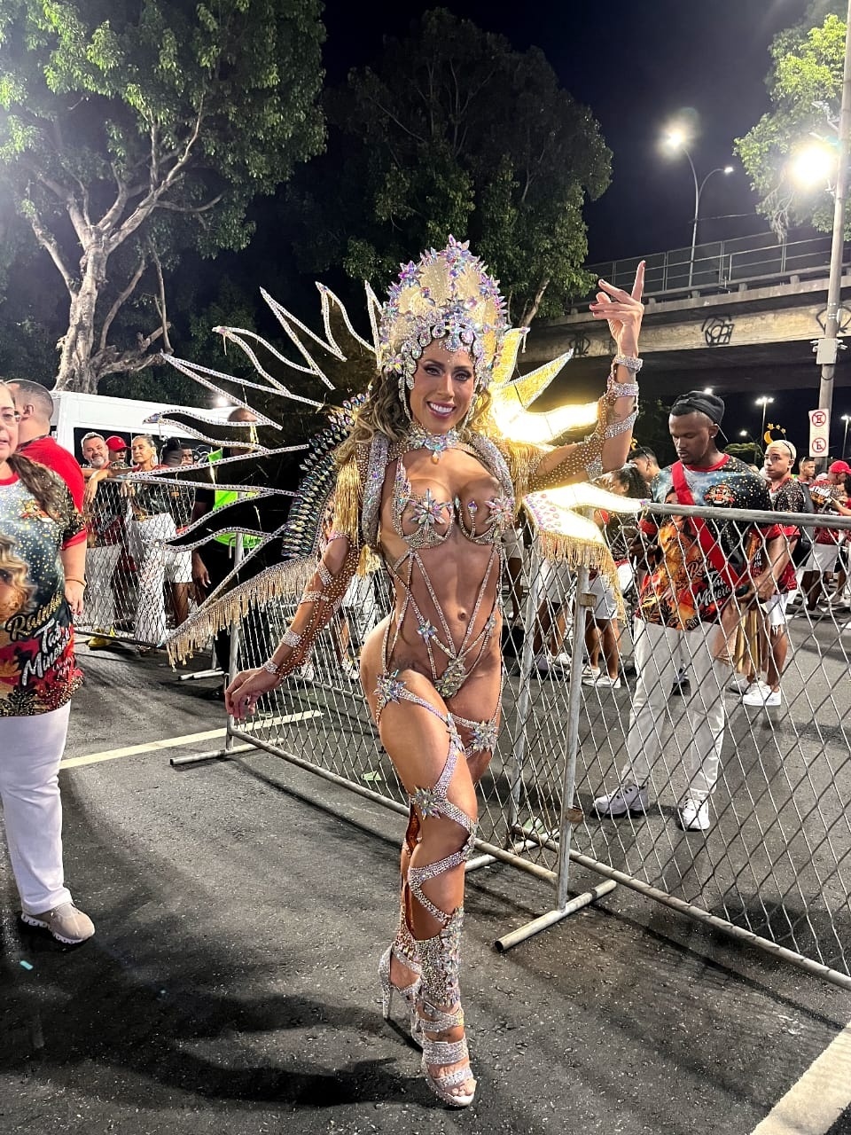 Tati Minerato abre ensaio técnico do Carnaval 2024 no Rio de Janeiro