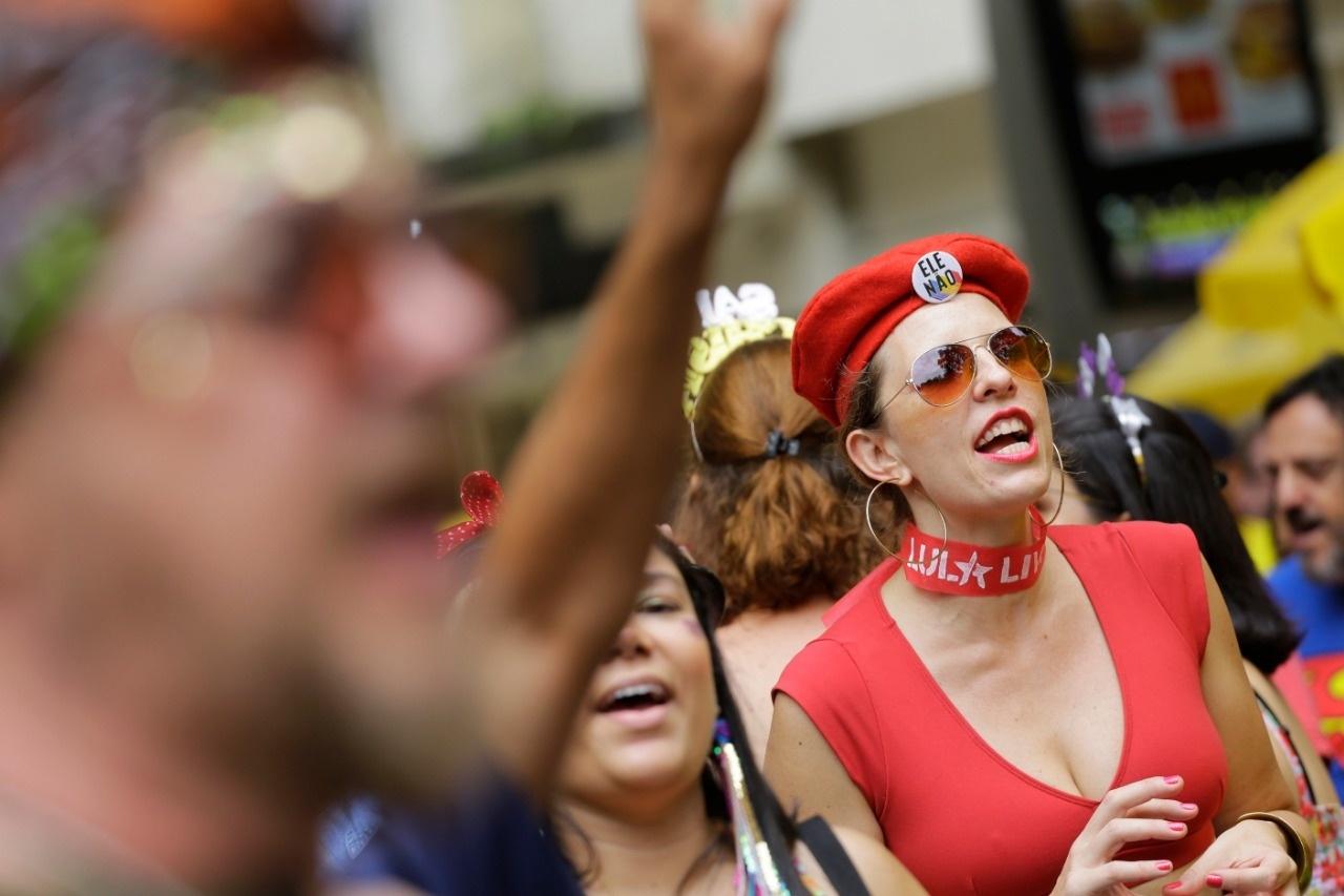 Carnaval 2020 em São Paulo bloco Explode Coração agita o centro