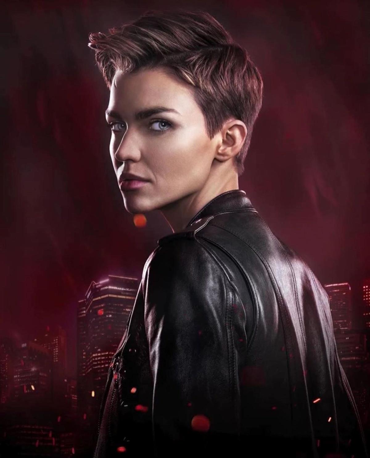 Batwoman: elenco e Warner rebatem acusações de Ruby Rose - Giz Brasil