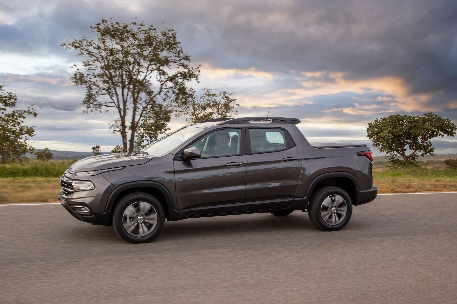 Fiat Toro 2022 ganha novo visual; veja preços e versões